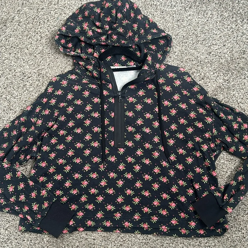 Alice + Olivia black pink  floral half zip crop hoodie size small p - Picture 7 of 7